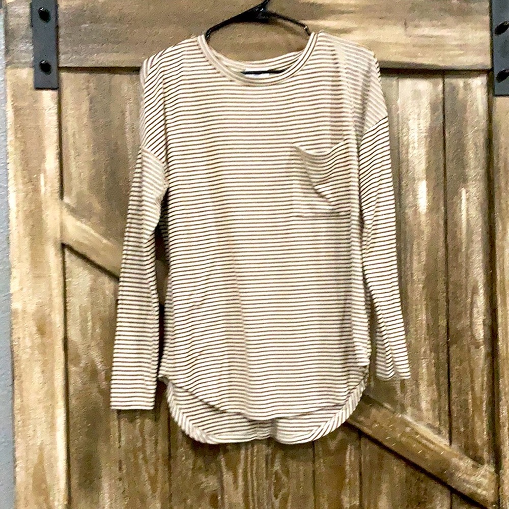 Long sleeve with pocket